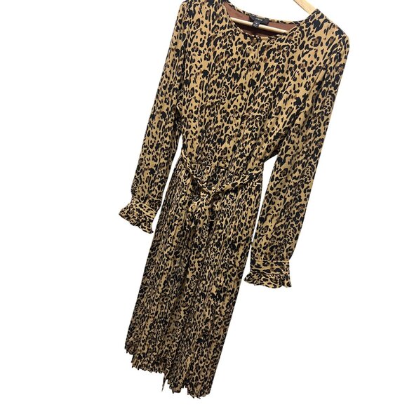 J. Crew Leopard Print Pleated Midi Blouse Dress - Picture 4 of 10